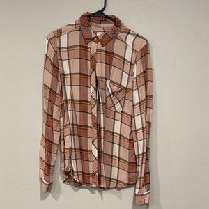 Universal Thread Women's Plaid Button-Down Shirt - Brown and Cream